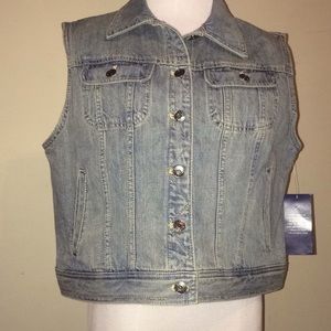 Jean vest NWT
